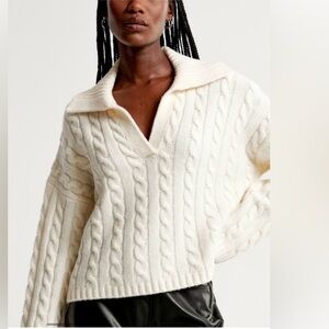 Abercrombie & Fitch Cream Cable Knit Pullover Notched Collar V Neck Sweater M